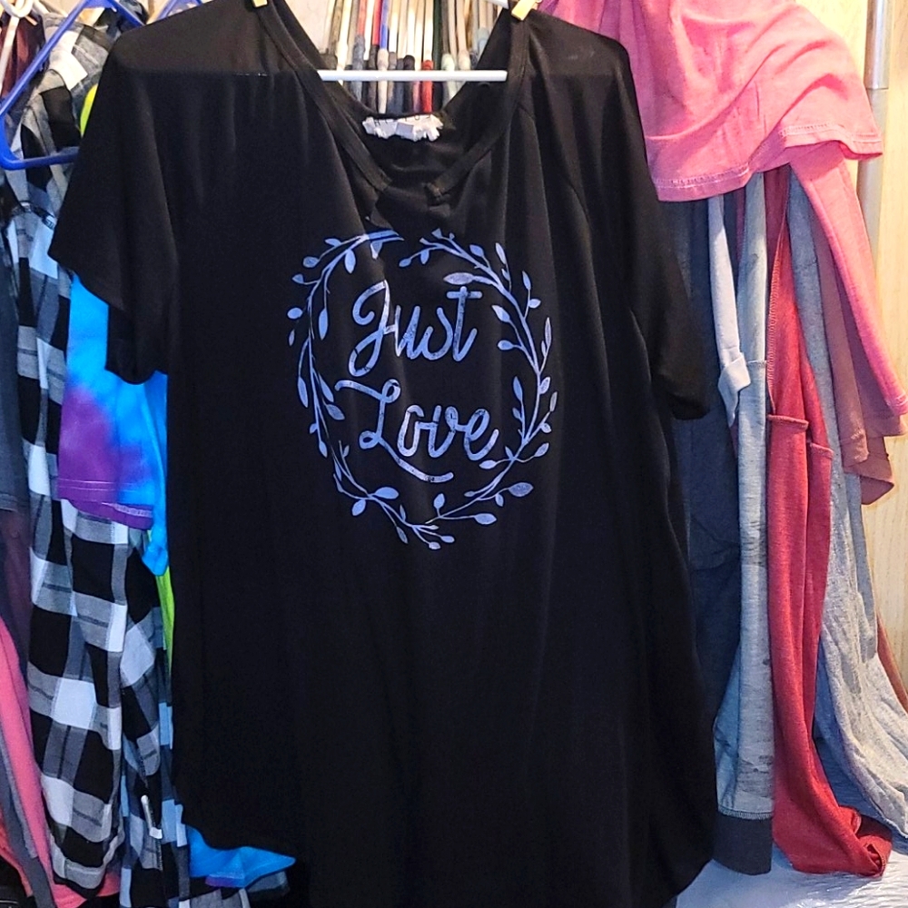 Black vneck shirt